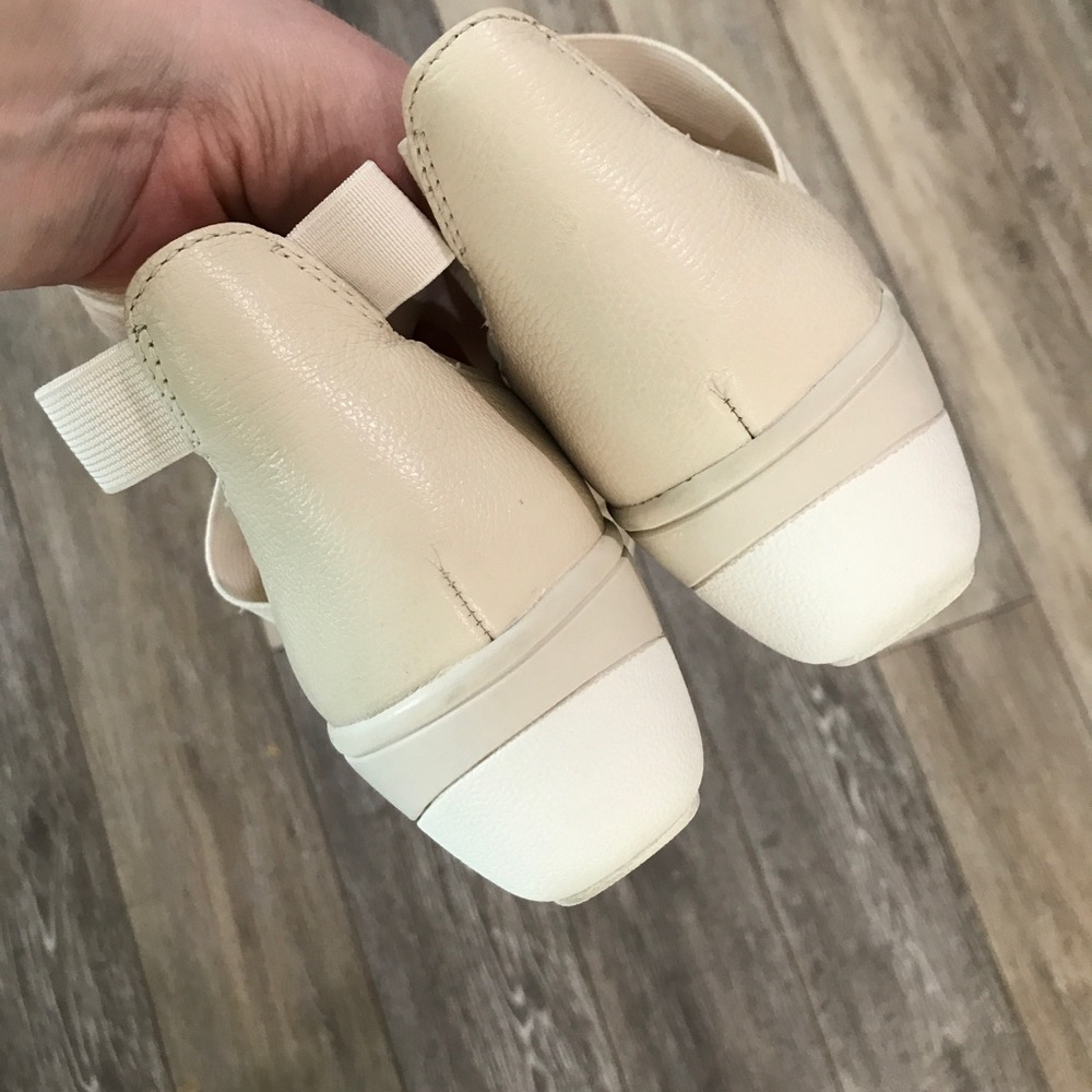 Vionic Ellery Wedges - Picture 5 of 11
